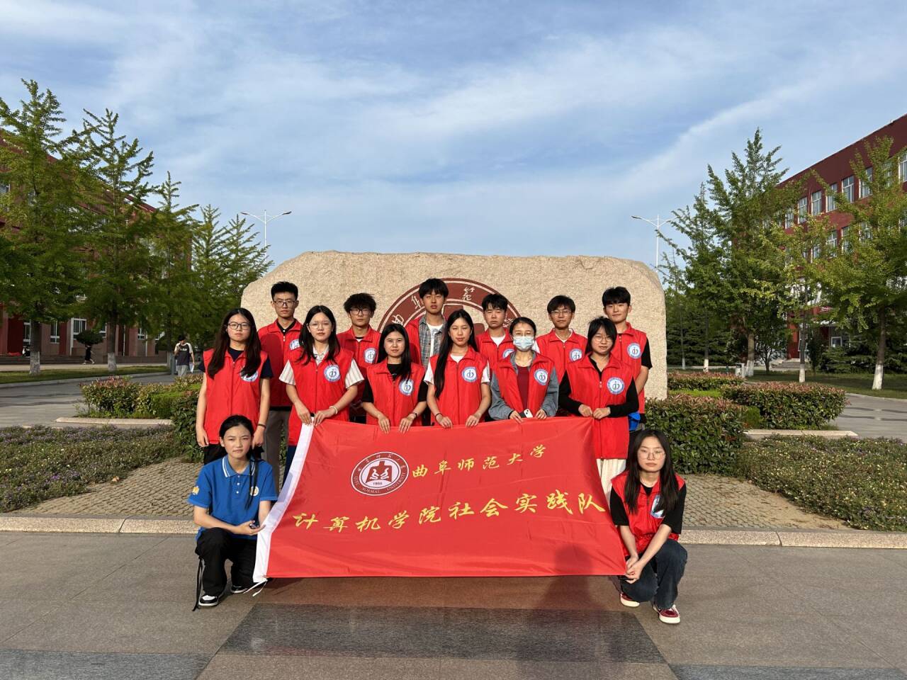 w(chung)L(fng)^(q)