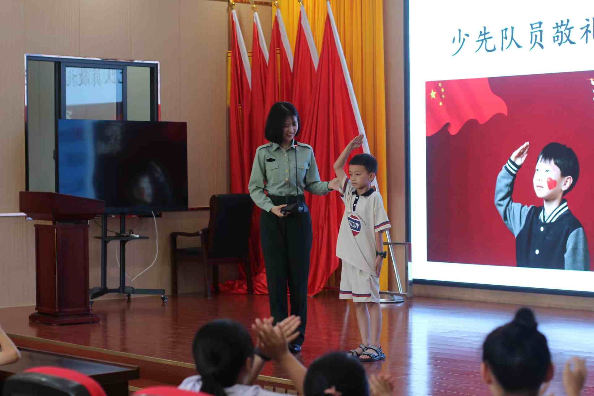南財學(xué)子三下鄉(xiāng)：踐行使命勇?lián)?dāng)，不忘初心頌黨恩