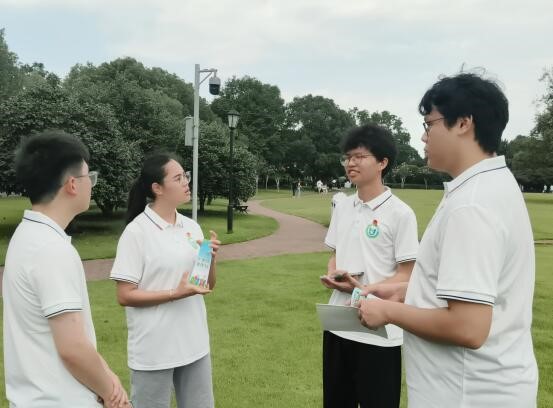 桂林學(xué)子三下鄉(xiāng)：宣揚(yáng)環(huán)保理念，共建綠色社會(huì)