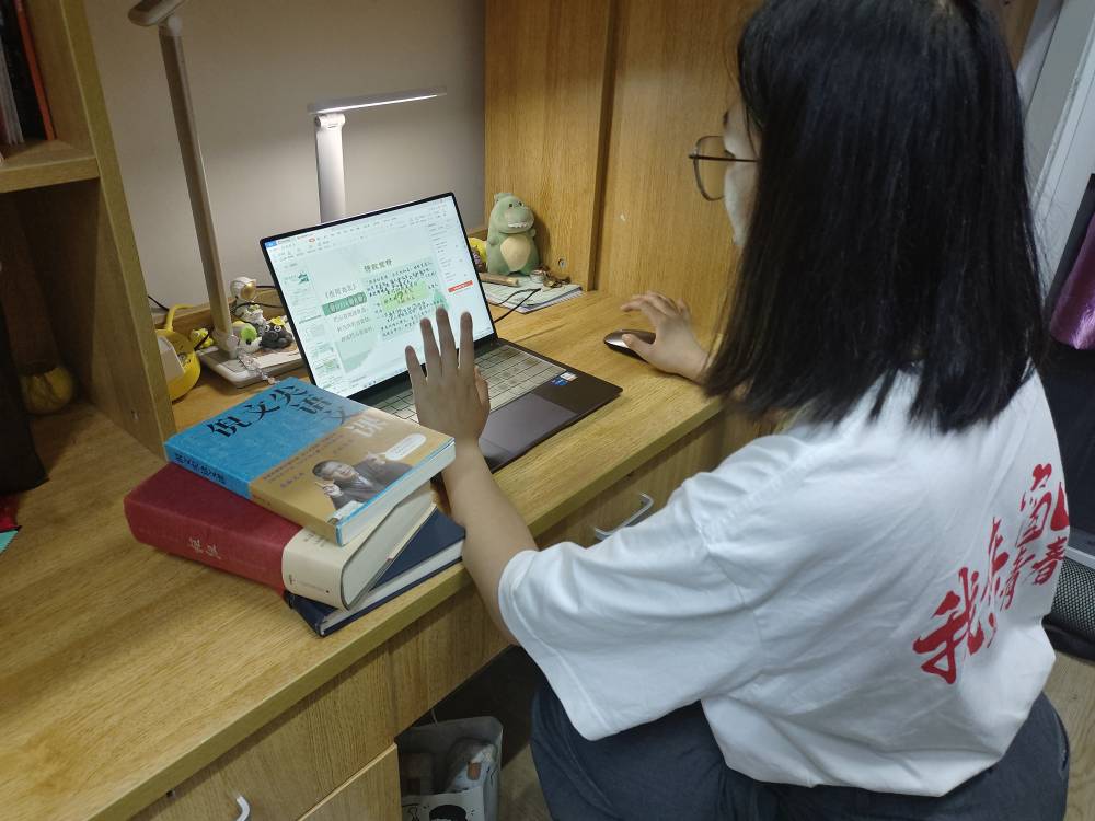 W(xu)cýW(xu)Ժ(hu)(sh)`Ԋ(sh)Z(y)M(jn)nû(dng)AM(mn)Y(ji)
