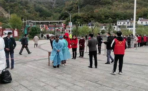 鄉(xiāng)村振興擔奉獻，疫情防控在一線