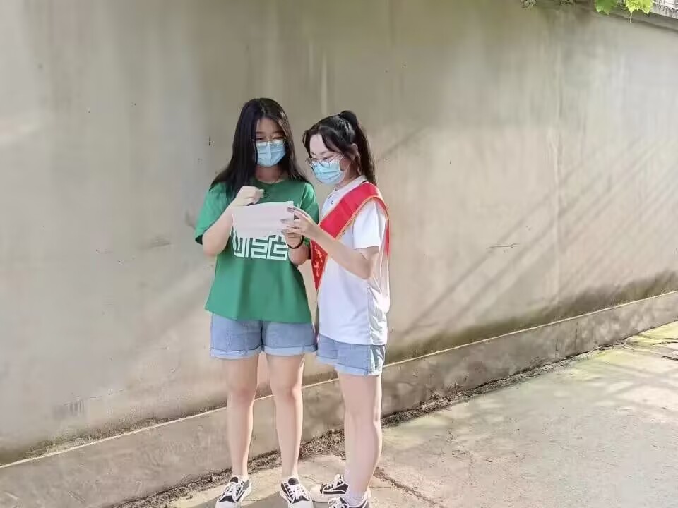 ۽͘I(y) 
