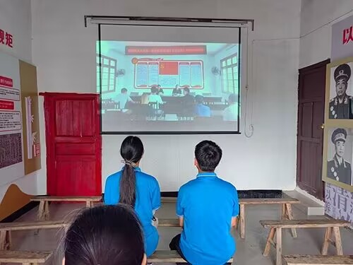 江西農(nóng)業(yè)大學(xué)青年廉潔社暑期三下鄉(xiāng)： 深入基層探索黨政，廉潔文化深入人心